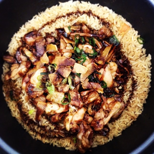 This was the first claypot chicken rice I cooked, see how pale it is! 