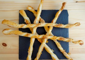 Cheese Sticks / Flûtes au Fromage