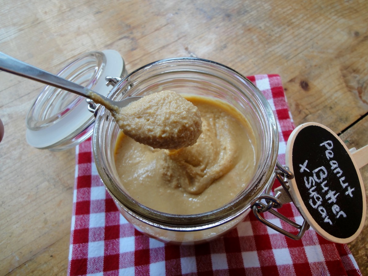 Homemade Peanut Butter 